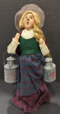 Byers Choice Cries of London 1997 Milkmaid w/milk pails w/hang tag 13" tall